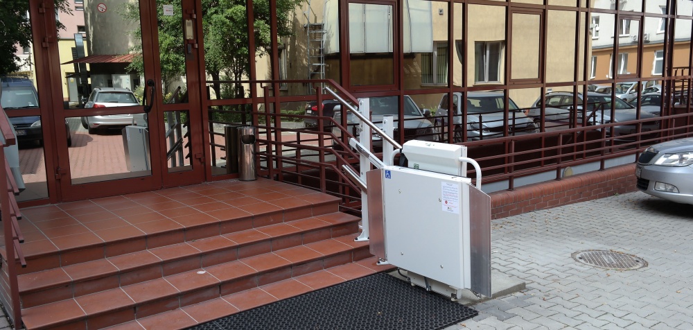 Platforma schodowa DELTA na schody proste