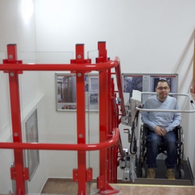 Platforma schodowa Stratos dla niepełnosprawnych
